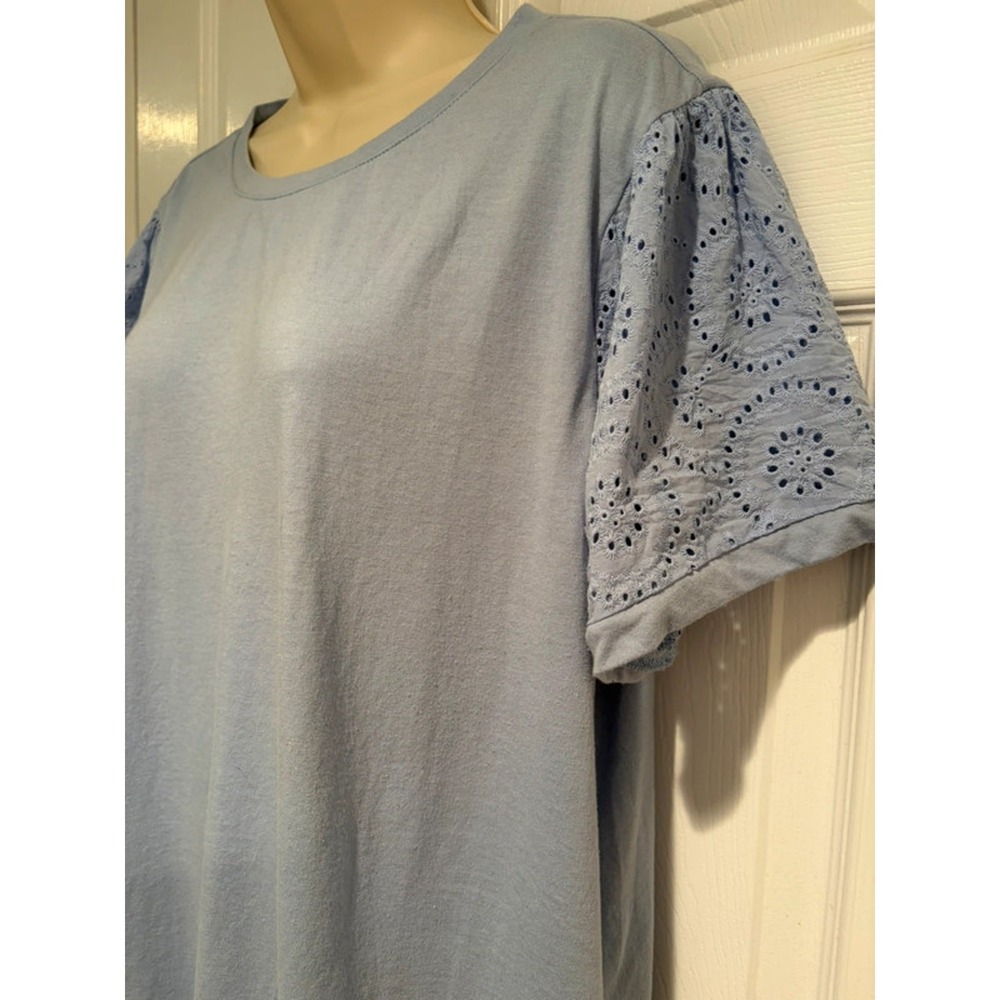 Liz Claiborne Women XL Light Blue Eyelet Embroidered Short Sleeve Knit Top